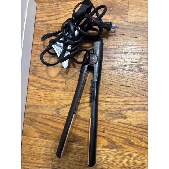 Chi Air Flat Iron Hair Straightener Dual Voltage Black - Picture 3 of 4